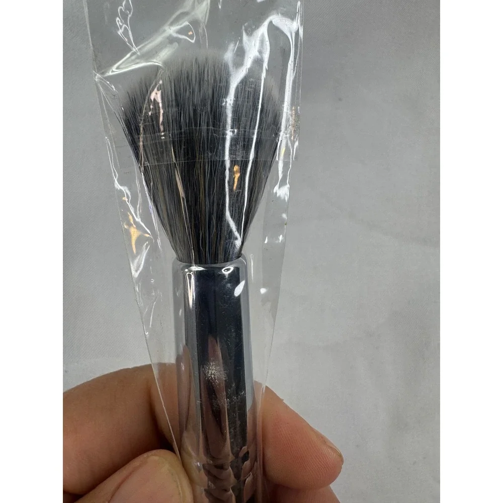 Morphe M450 Round Powder Brush Artist Collection Makeup Tool Black Silver